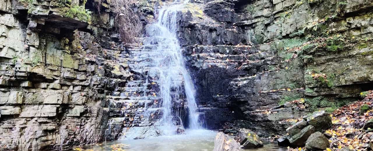 Водоспад Дзвінка - не туристичний водоспад в Івано-Франківській області.