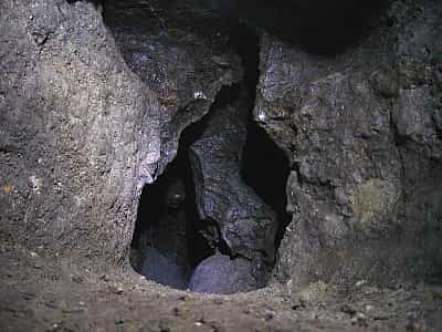 Протяженность подземных ходов пещеры Емил Раковица в общей сложности составляет около 89 километров.