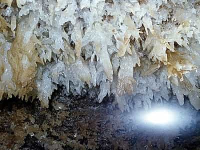 Карстовая пещера Атлантида в Хмельницкой области.