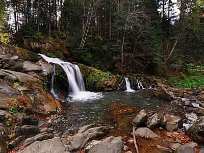 Каменецкий водопад на территории Национального природного парка «Сколевские Бескиды»