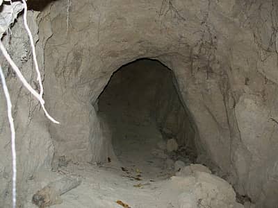 Геонавт - небольшая пещера возле Киева.